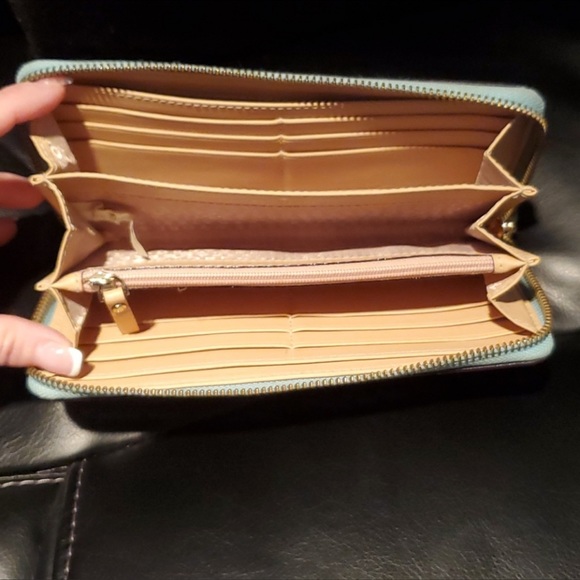 Kate Spade Wallet - Picture 6 of 6